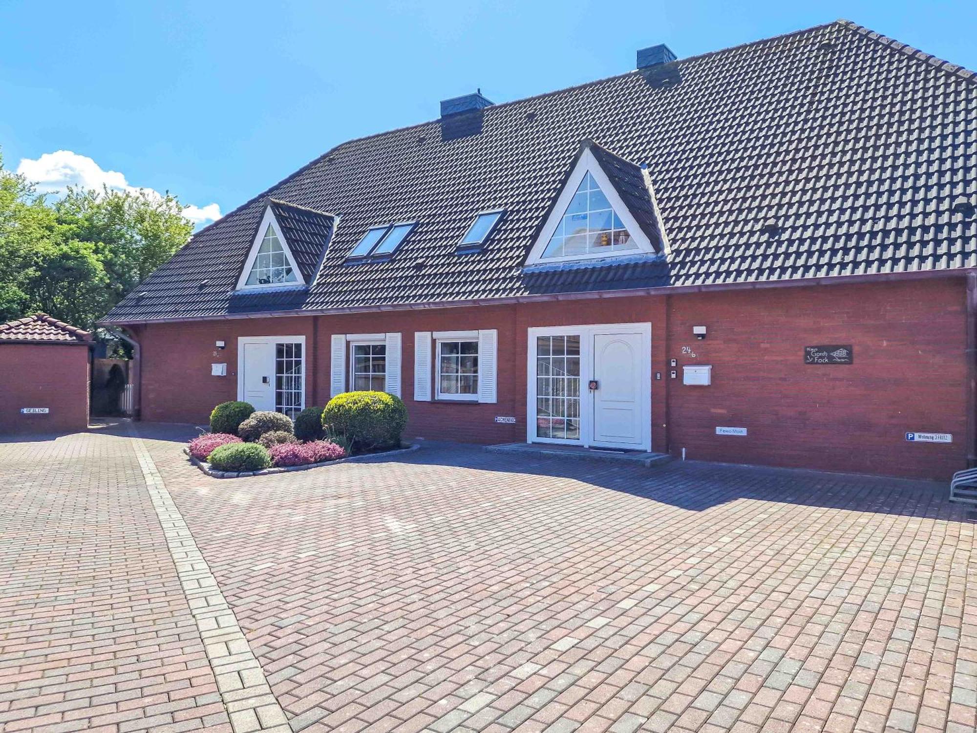 Moin Apartment Греетзиел Екстериор снимка